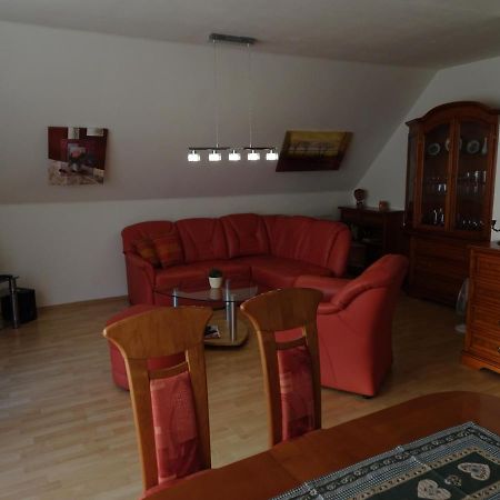 Helle Moderne 52 Qm Wohnung Mit Balkon เคมนิตซ์ ภายนอก รูปภาพ