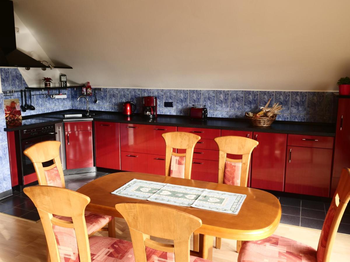 Helle Moderne 52 Qm Wohnung Mit Balkon เคมนิตซ์ ภายนอก รูปภาพ